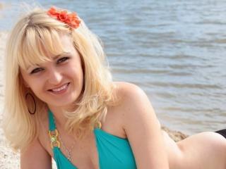 MeganQGold - Live sex cam - 8760212
