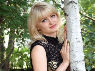 MeganQGold - Live sex cam - 8760276