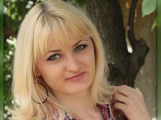 MeganQGold - Live sex cam - 8760280