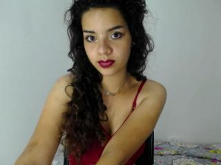 JadeEiffel - Live sex cam - 8772124