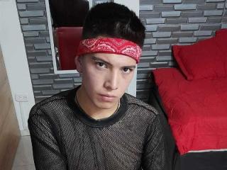 DominicKai - Sexe cam en vivo - 8821348