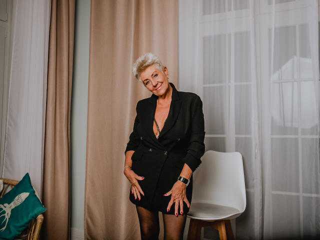 KinkyyHotLove - Live sex cam - 8824524