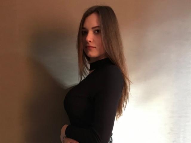 MilanaxMayzi - Live sex cam - 8830816