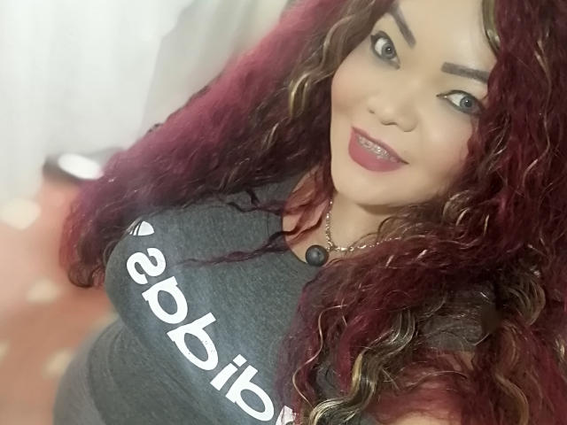 MichelleSmerald - Live porn &amp; sex cam - 8887592