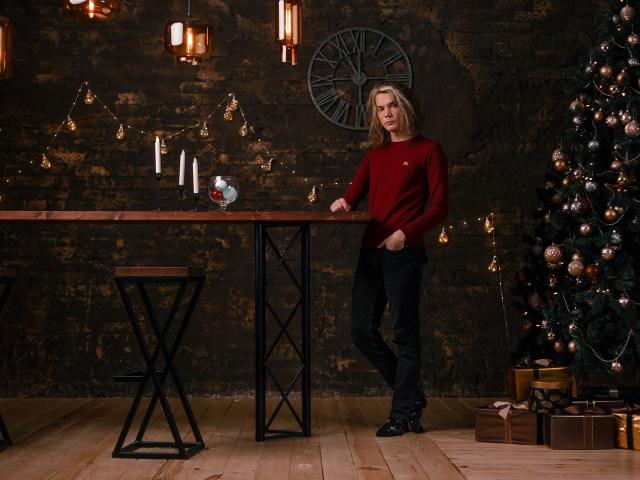 RobertWhites - Porno na żywo i seks kamera - 8896872