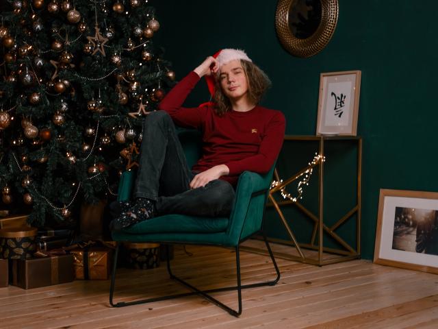 RobertWhites - Porno na żywo i seks kamera - 8896892