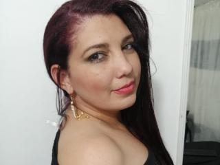 LuciaThomson - Live sexe cam - 8909992