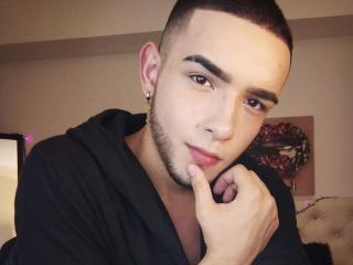 Zayn - Live porn &amp; sex cam - 8929944