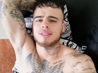 AronBoy - Live sexe cam - 8933900