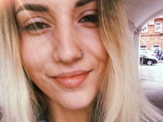 ChloeFloyd - Sexe cam en vivo - 8941312