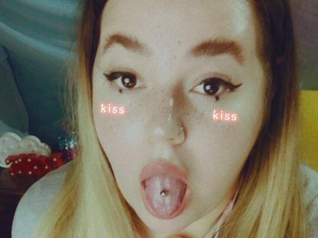 CherryXGirll - Sexe cam en vivo - 8951212