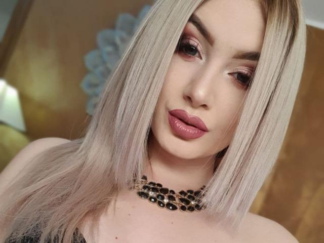 LindaBrynn - Live porn &amp; sex cam - 8952276