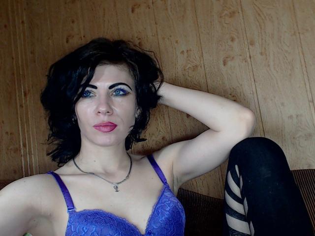 JuliaIce - Live sex cam - 8958104