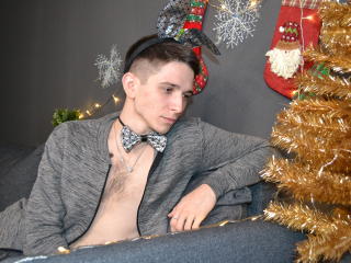 EthanGrullon - Live sexe cam - 8962320