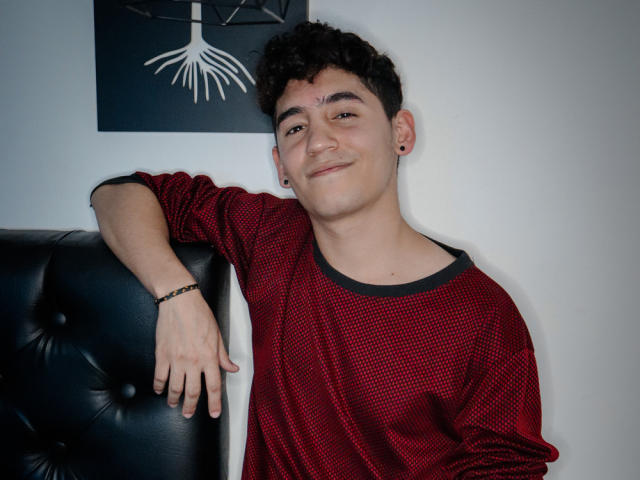 BlizzardAdnCloudd - Sexe cam en vivo - 8965900