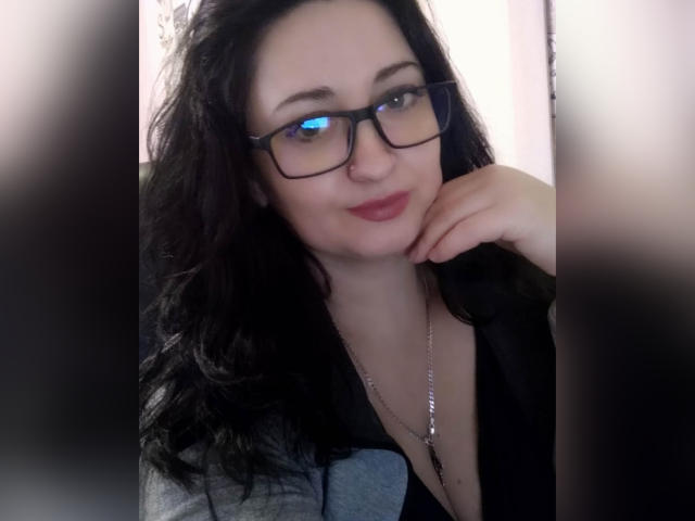 ApoloniyaAh - Live sex cam - 8984772