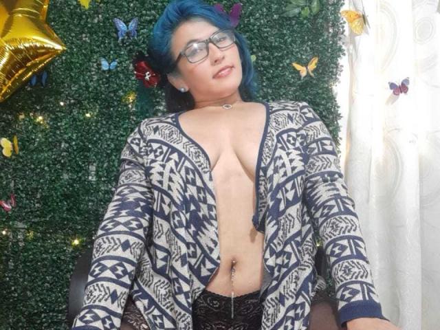 DaniaHot - Live Sex Cam - 9014408