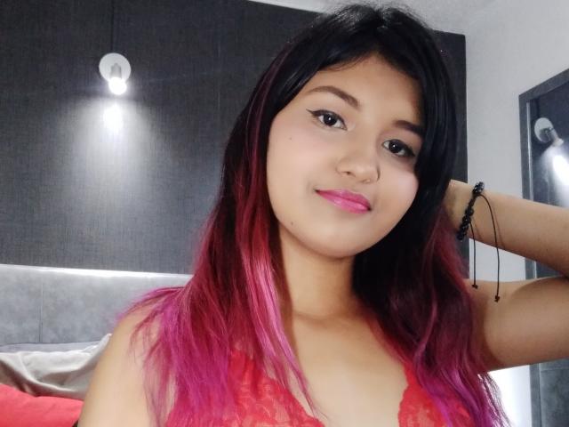 ShairaBeauty - Live Sex Cam - 9022704