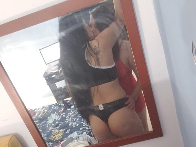 AlexaAndAshley - Sexe cam en vivo - 9039784