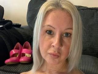 MissyBlowX - Live Sex Cam - 9052384