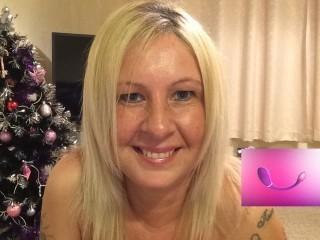 MissyBlowX - Live Sex Cam - 9052564