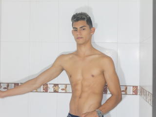 ArchieDuncan - Live sexe cam - 9053416