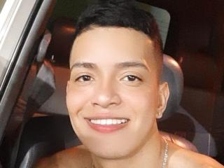 IsaacBlade - Live sex cam - 9066728