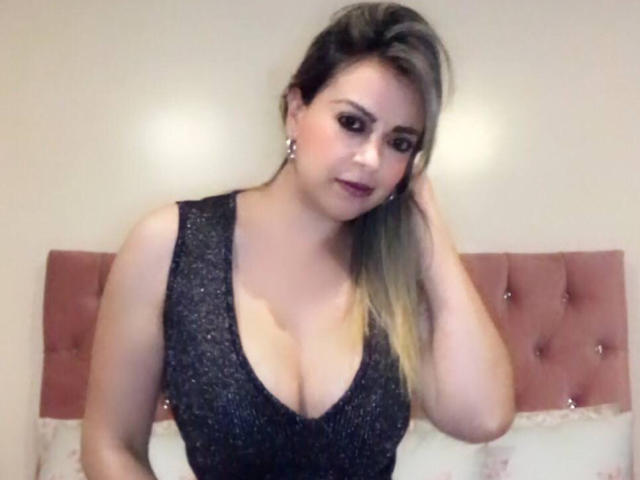 LadyGlam - Live porn &amp; sex cam - 9075736