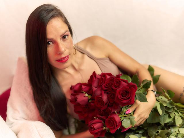 MiaKambell - Live Sex Cam - 9081424