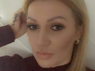 SonniaGold - Live porn & sex cam - 9127348