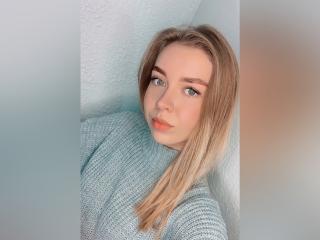 AfroditaKrovs - Live Sex Cam - 9132424