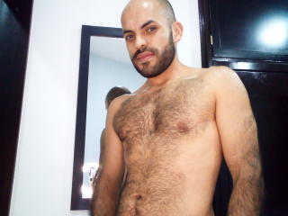 LatinBear - Live sexe cam - 9146452