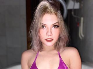 NicoleB - Live porn & sex cam - 9158744