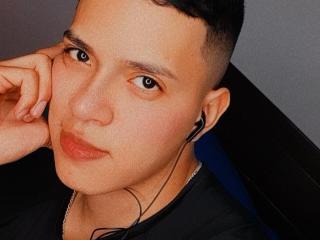 IsaacBlade - Live sex cam - 9169816