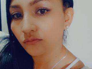 YvonneChaud - Sexe cam en vivo - 9178792