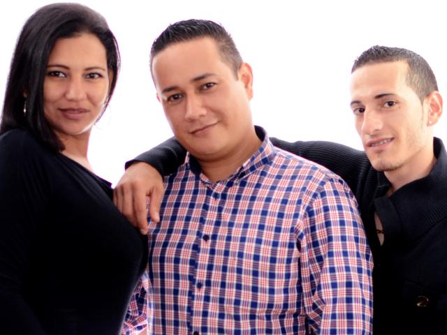 TwoLatinBoysAnOneGirl - Live sex cam - 9187200