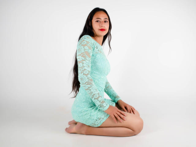 LiaLee - Live Sex Cam - 9195024