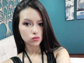 Go Adult Chat Model HannaRobert