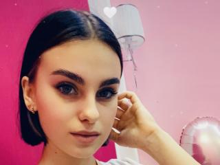 KylieGlow - Live Sex Cam - 9205880