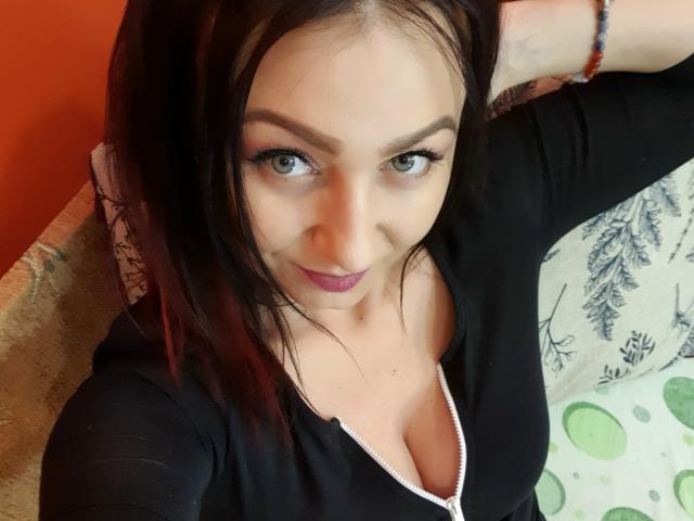 JolieXKitty - Live sex cam - 9220220