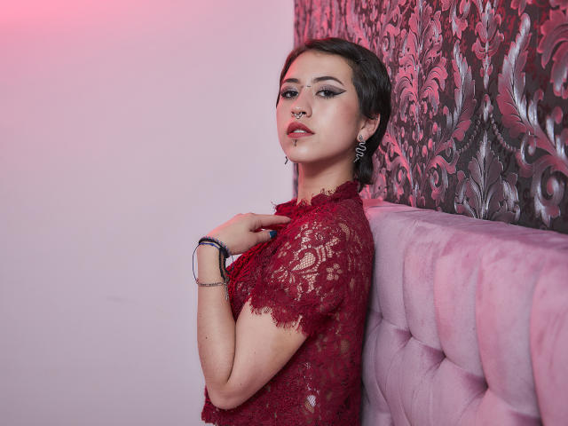 IsabellaCavani - Live sexe cam - 9238352