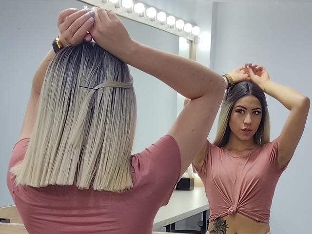 IsabellaCavani - Live sex cam - 9238672