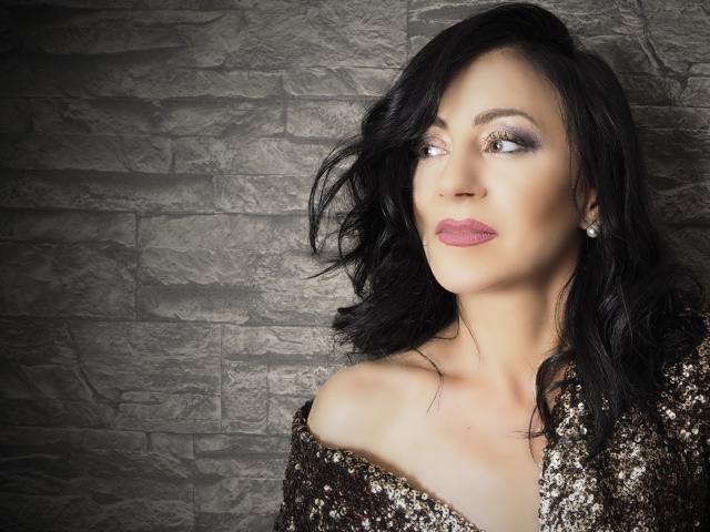 MistressTaylor - Camera khiêu dâm &amp; quyến rũ trực tiếp - 9317740