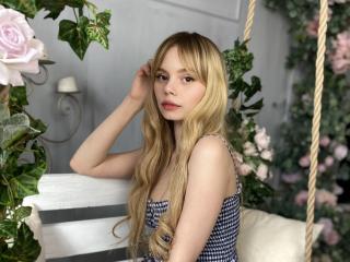 ZoiSimmons - Live porn & sex cam - 9320244