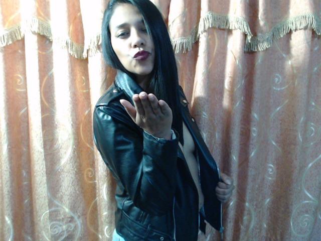 PauletteLove - Live sex cam - 9324468