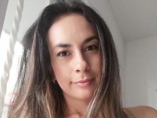 ArianaGutierrez - Live sex cam - 9359136