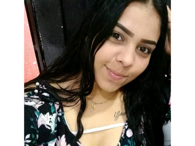 EmilyFoox - Live Sex Cam - 9359280