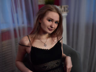 LeonaSmoll - Live porn &amp; sex cam - 9364976