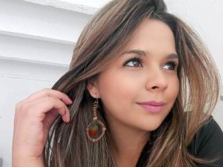 Chestnut Hair Chestnut Eye Babe MiaSoto