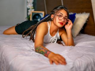  SexyBlack Eye Babe DinnyBrown